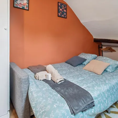 Beautiful Renovated Station 2 People Wifi 아파트 *